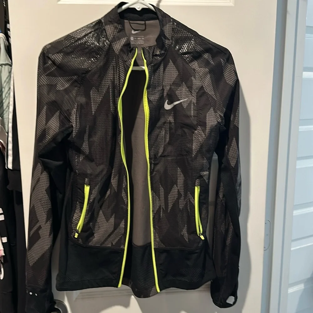 Nike Running Jacket - Picture 1 of 5